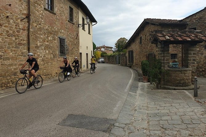 2-Day E-Bike Tuscany Tour with Meals, Wineries, and Farmstay - What you carry and what happens to larger bags