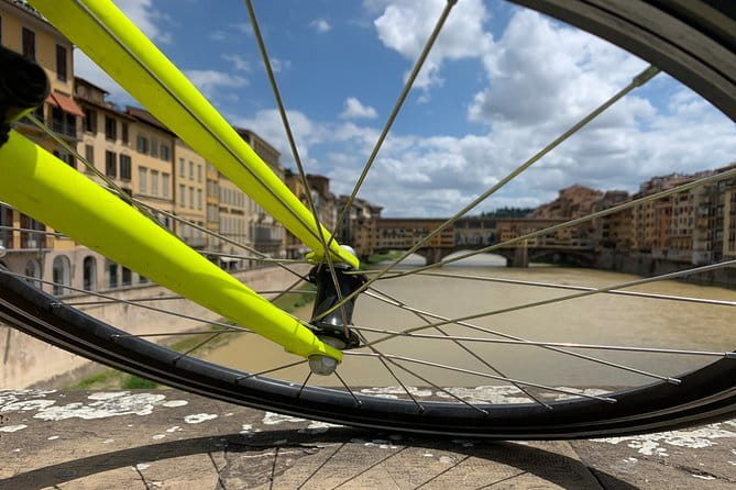 90 min Footbike tour in Florence - Piazza della Repubblica and Florence’s literary past