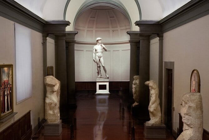 Academia Gallery Live Guided Tour & Skip-the-Line Entrance - The guide and headset question