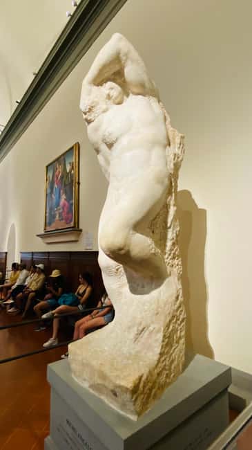 Accademia Gallery Fast Track Entry Tickets - Accessibility and practical planning