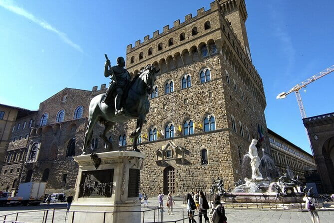 Art, Medicis and Renaissance. Explore Florence with Vincenzo - Starting near Santa Maria Novella