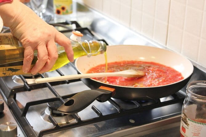Authentic Tuscan Pasta Class in Florence with Local Chef Cinzia - Start with a Tuscan appetizer and a glass of prosecco