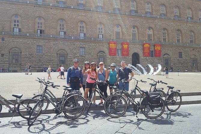 Bike Tour of Florence with Piazzale Michelangelo - Santa Croce and the open-air museum of Signoria