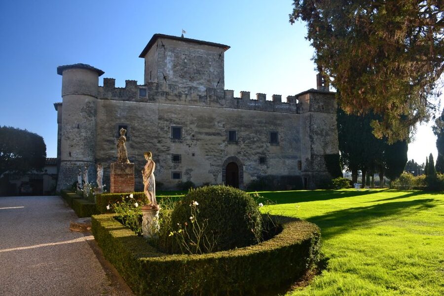 Chianti Rufina: Wine Tour in Castle & Historical Villa - Key details at a glance