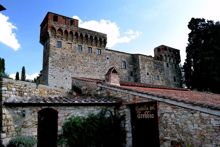 Chianti Rufina: Wine Tour in Castle & Historical Villa - Leaving Florence for the Rufina area