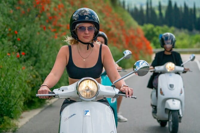 Chianti Vespa Tour with Lunch from Florence & E-car Option - From Florence to the Chianti hills