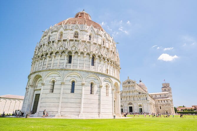 Cinque Terre and Pisa Full Day Tour from Florence - Manarola: pastel houses and steep village lanes
