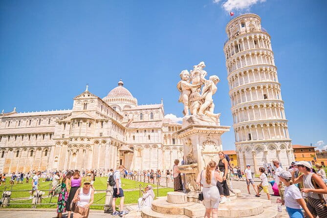Cinque Terre and Pisa Full Day Tour from Florence - The early start at Piazzale Montelungo