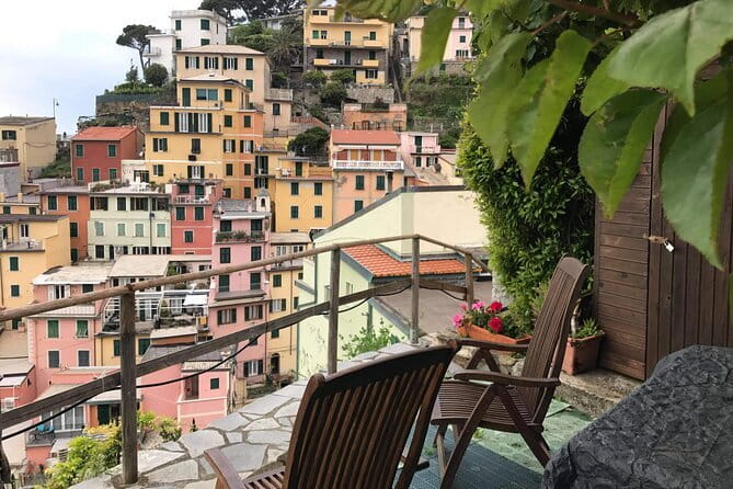 Cinque Terre Day Trips From Florence Sunshine and Discovery - What to pack for a 15,000-step day