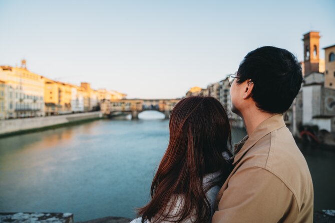 Classic Photoshoot in Florence - Ponte Vecchio and the Arno views