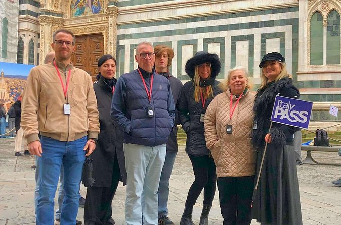 Combo: Accademia + walking + Uffizi Galleries Guided Tour - Entering the Uffizi for Renaissance masterpieces