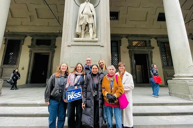 Combo: Accademia + walking + Uffizi Galleries Guided Tour - The guides, headsets, and group size