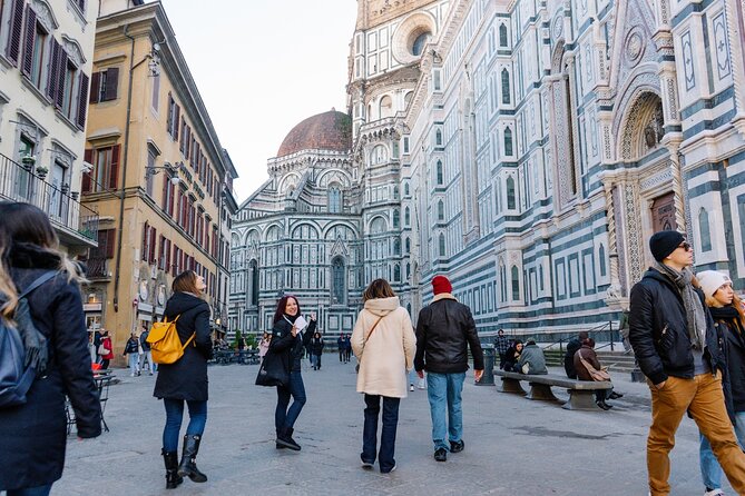 Combo Florence: Walking Tour with the the Accademia Gallery Tour - Santo Spirito and a quieter side of Oltrarno