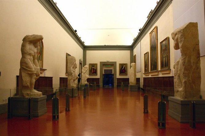 Combo Tour - Accademia Gallery And Uffizi Gallery Tour - Two hours inside the Uffizi Gallery