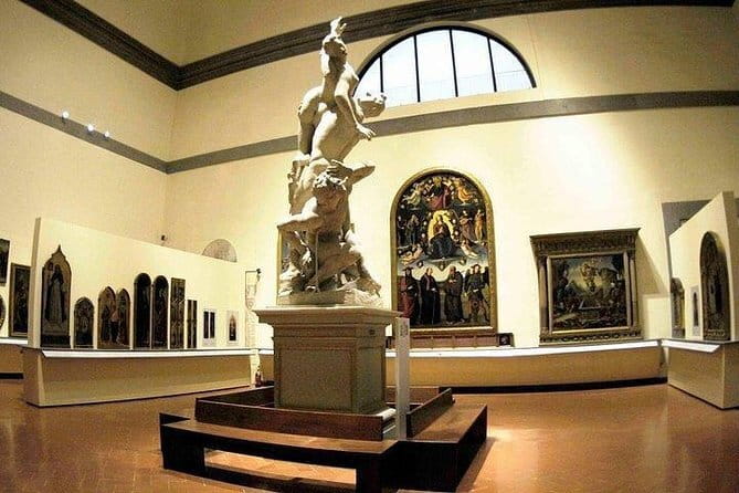 Combo Tour - Uffizi Gallery And Accademia Gallery Tour - Priority entry helps, but it does not erase crowds