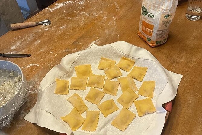Cooking Class for Pasta Lovers in Florence Country House - Hands-on pasta making in a real kitchen