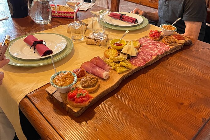 Cooking Class in Tuscany - A possible market visit and changing formats