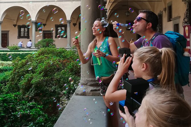 Create Polaroid Memories in Florence: Tour For Families with kids - Why a Polaroid camera changes a Florence walk