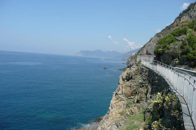 Day trip to Cinque Terre by Deluxe minivan & Hiking - Why the minivan matters on a Florence to Cinque Terre day