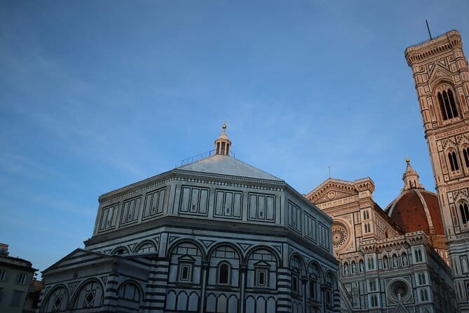 Discover the best of Florence: an accessible 2 hours walking tour - Meeting Veronica near Caffè Gilli