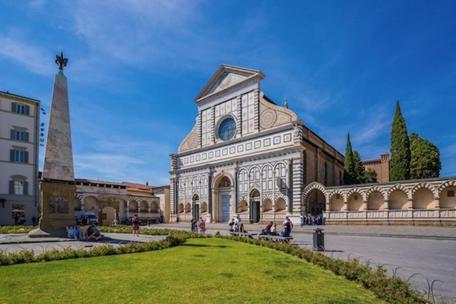 Essential Florence Walking Tour to discover its history - Santa Maria Novella and Renaissance palace façades