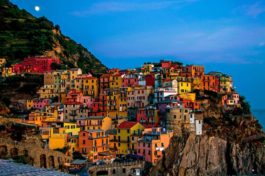 Exclusive Cinque Terre day tour by Ferry with stop in Pisa - Vernazza, lunch, and two hours by the sea