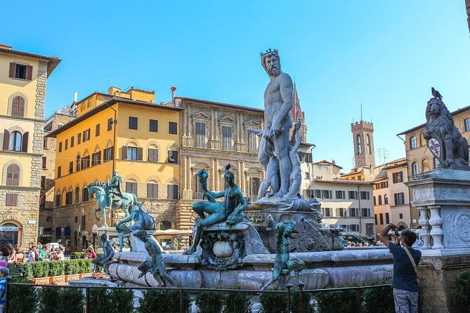 Exclusive Cinque Terre Day Trip from Florence - Vernazza, lunch, and 2.5 hours of free time