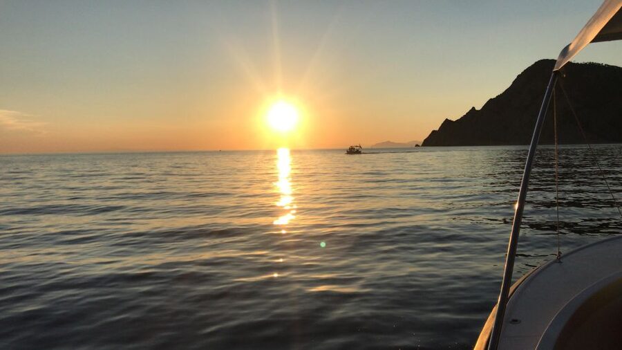 Exclusive Cinque Terre Day Trip from Florence - Who should book this experience?