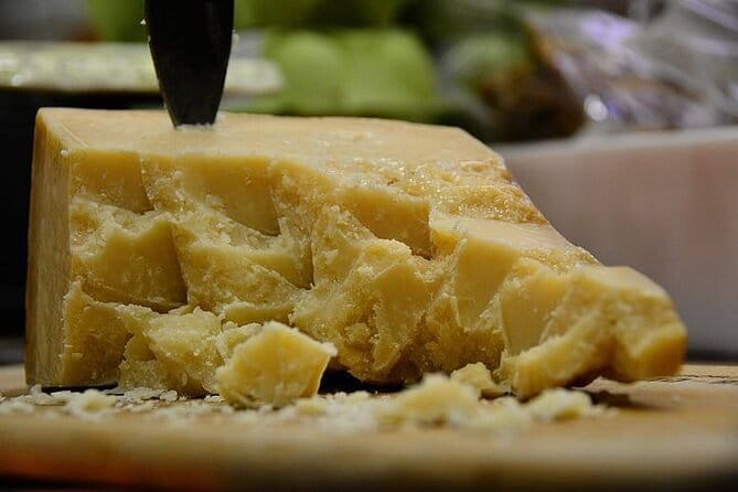 Exclusive Emilia-Romagna,Parmigiano, Prosciutto, Balsamic, Wine - Lambrusco among the Castelvetro hills