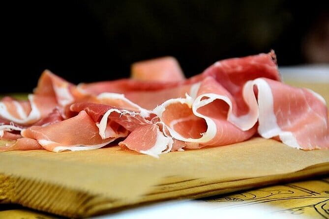 Exclusive Ferrari and Pagani with Balsamic Tour from Florence - The private guide makes the difference