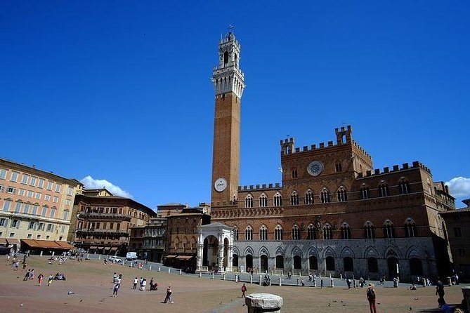 Exclusive Private tour To Siena and San Gimignano - San Gimignano: towers, stone lanes, and a shorter visit