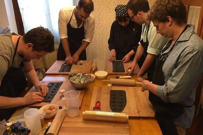 Express Pasta-Making Lesson with Gourmet Dinner - The One-Hour Pasta Lesson
