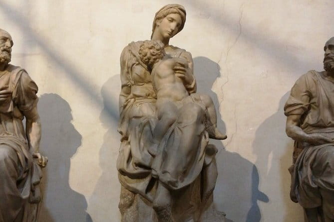 Florence: 1.5 hour Medici Chapels monolingual small-group guided tour - Why these chapels matter in Florence