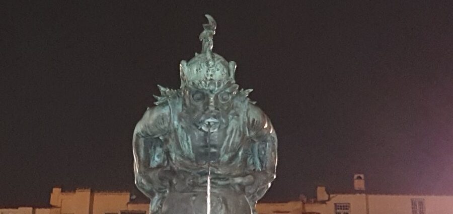 Florence: 2-Hour Esoteric Guided Walking Tour - Counting Ferdinand I’s bees for luck