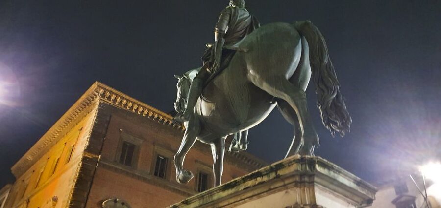 Florence: 2-Hour Esoteric Guided Walking Tour - Piazza della Signoria and Savonarola’s final days