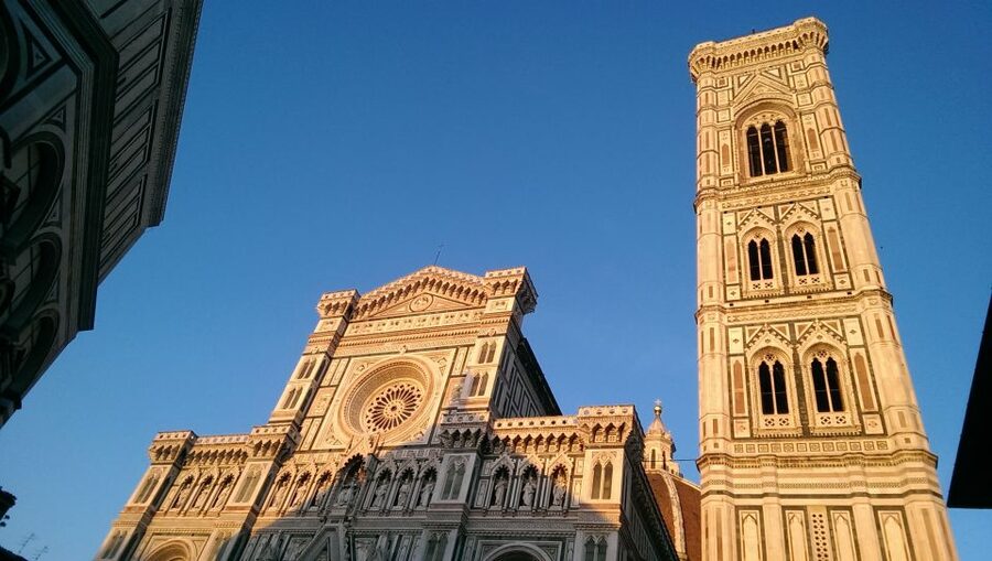 Florence: 4-Hour Private Tour Including Uffizi & Accademia - Guides, languages, and the pace of the day