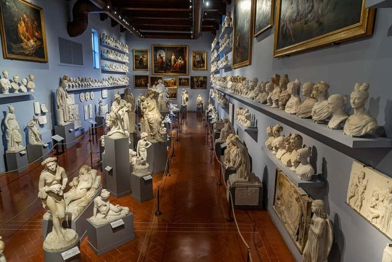 Florence: Accademia David Fast Track Skip the Line Tour - Standing before Michelangelo’s David