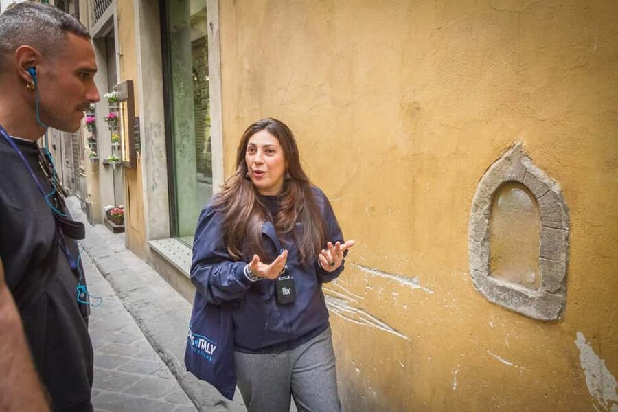 Florence: Accademia Gallery Guided Tour with an Art Expert - Group size, languages, and accessibility