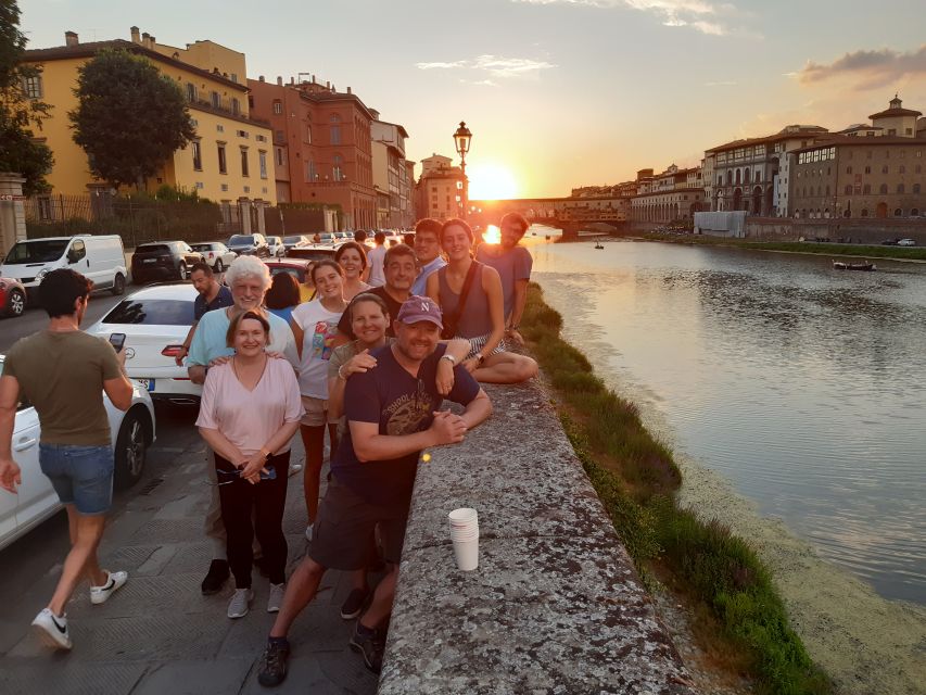 Florence at Night Bike Tour with Wine and Aperitivo Picnic - Starting near Via dei Cimatori