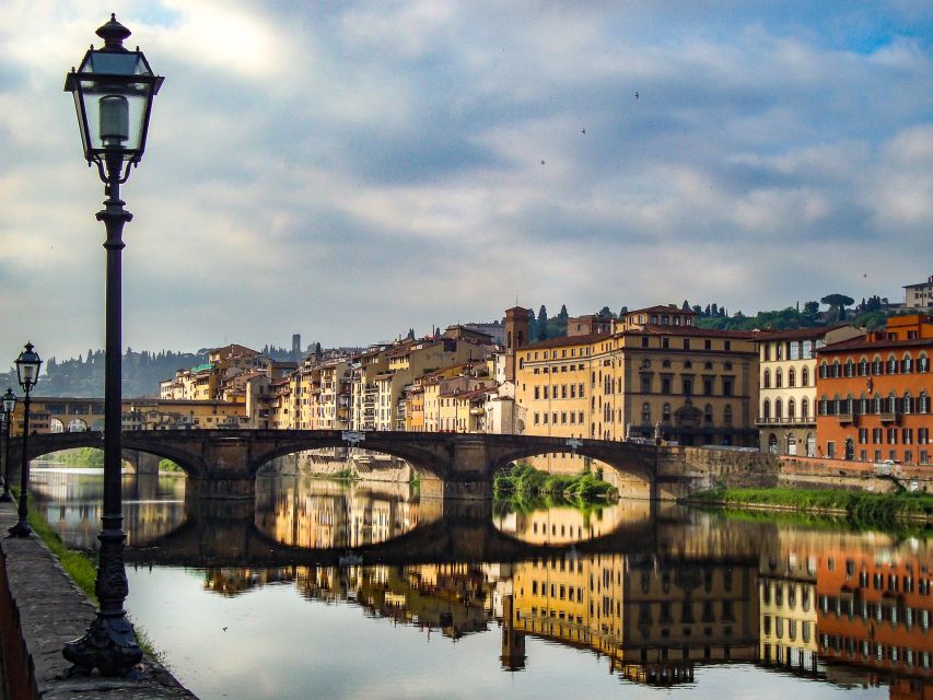 Florence: Audio Guided Walking Tour led by Tour Leader - Crossing into Santo Spirito and the Oltrarno