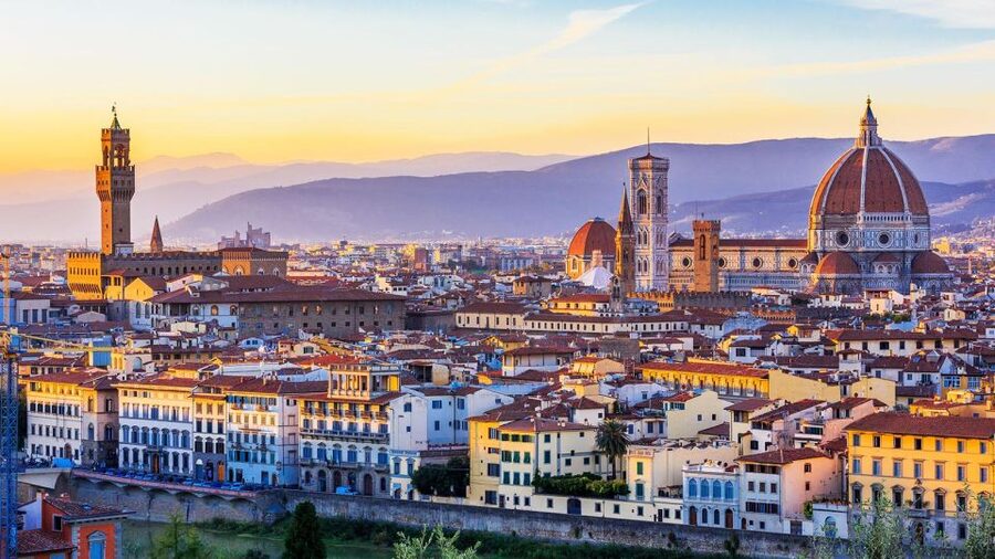 Florence Audioguide - TravelMate app for your smartphone - Bridges, streets, and Florence’s public spaces