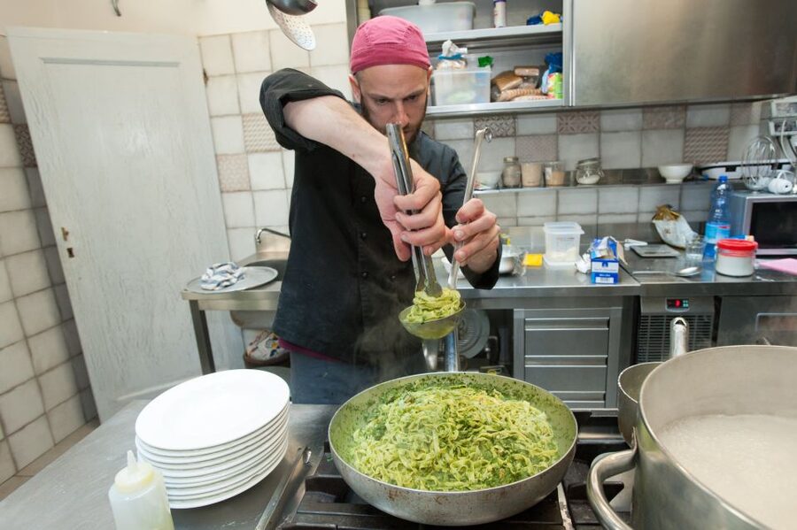 Florence: Authentic Pasta Making Class - Unlimited Tuscan wine, used wisely