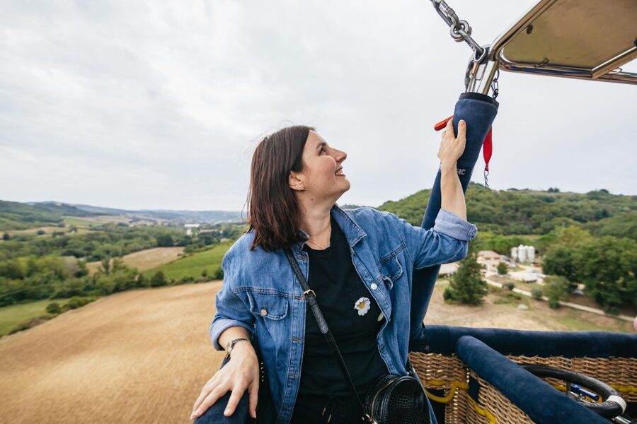 Florence: Balloon Flight Over Tuscany - Landing, champagne, and a Tuscan breakfast