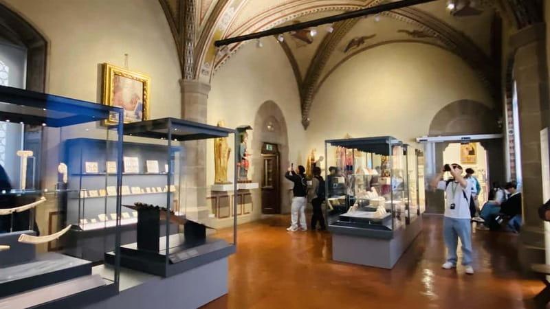 Florence: Bargello Museum Guided Tour with Entry Ticket - Ammannati, Cellini, and Giambologna