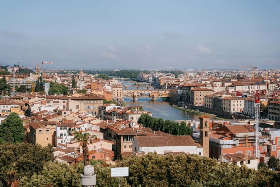Florence: Best of Tuscany – Siena, Chianti & San Gimignano - Meeting in Piazza della Repubblica