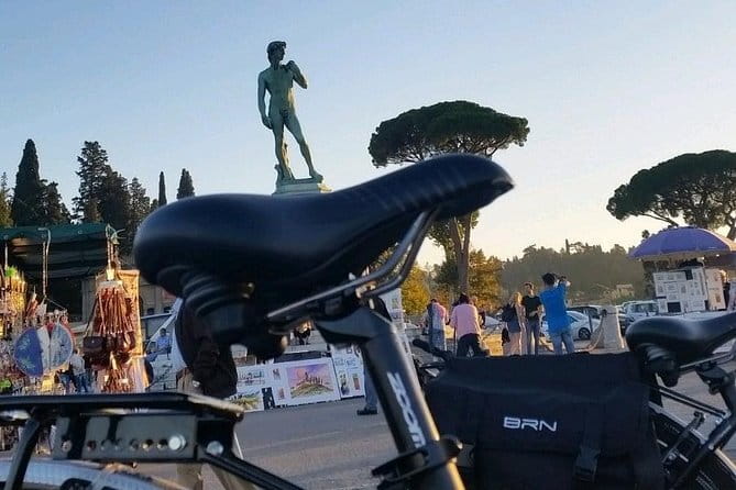 Florence bike tour with Piazzale Michelangelo. - The Duomo and Florence’s Medici Center