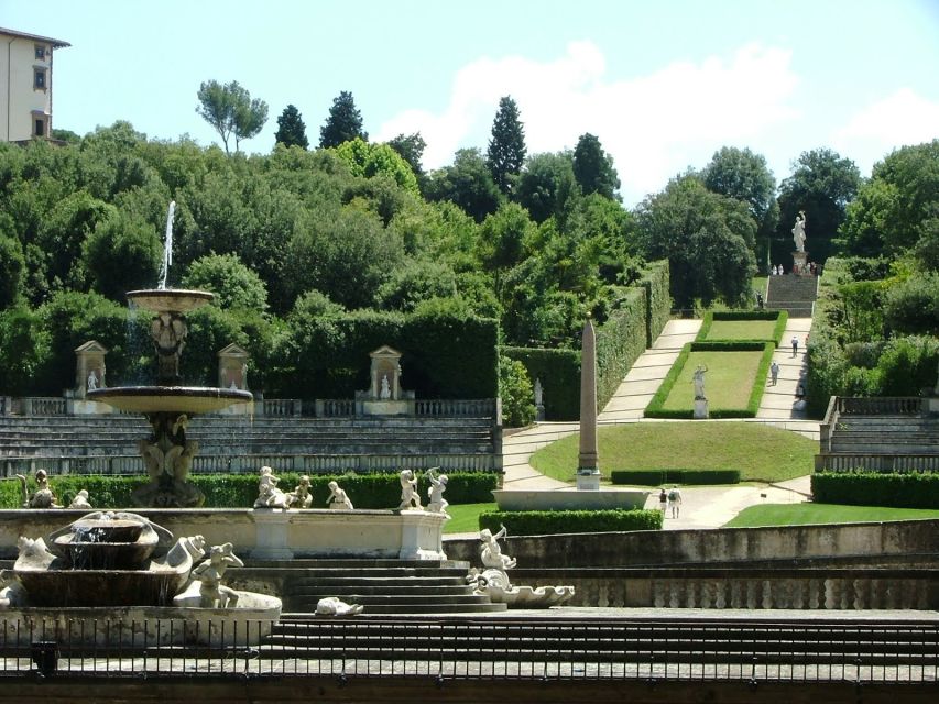Florence: Boboli The Medici Gardens & Hidden Messages - The first steps into a Medici garden