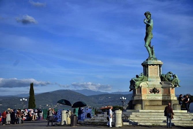 Florence by golf Cart Piazzale Michelangelo - Medici chapels and the San Lorenzo district