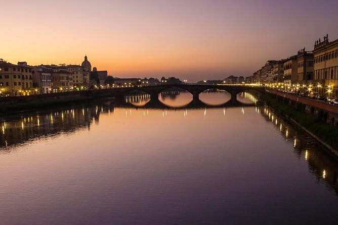Florence By Night 2-hour Walking Experience - Small lanes and the city between landmarks