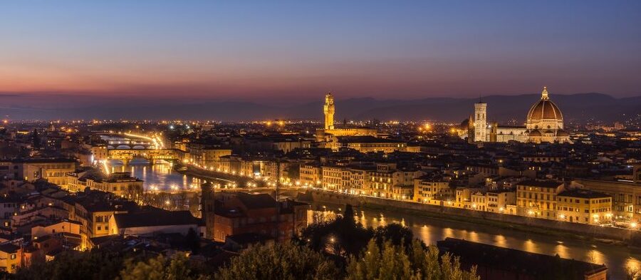 Florence by Night: 2-Hour Walking Tour - Practical advice for a smooth evening